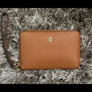 TORY BURCH wallet EUC
